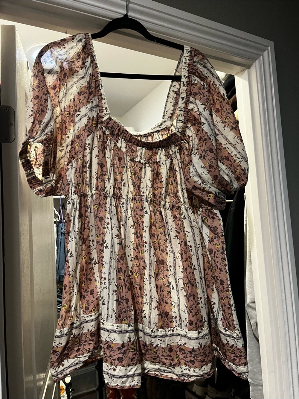 Free People Pink Floral Puff-Sleeve Peasant Top